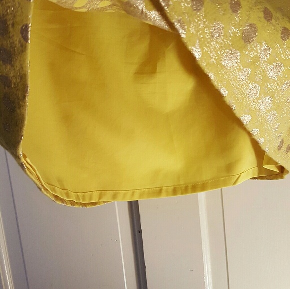 LOFT Yellow Gold  Metallic Polka Dot skirt size 4 - Picture 5 of 6